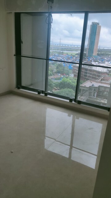 Room in 3 BHK Apartment at Dosti Eastern Bay, Wadala – for Rent