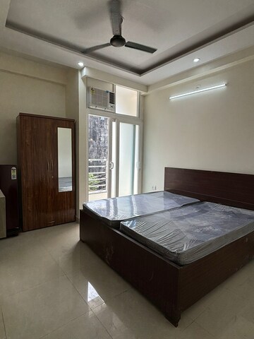 Bedroom in 1 RK Builder Floor at Ansal Sushant Lok I, Sector 43 – for Rent