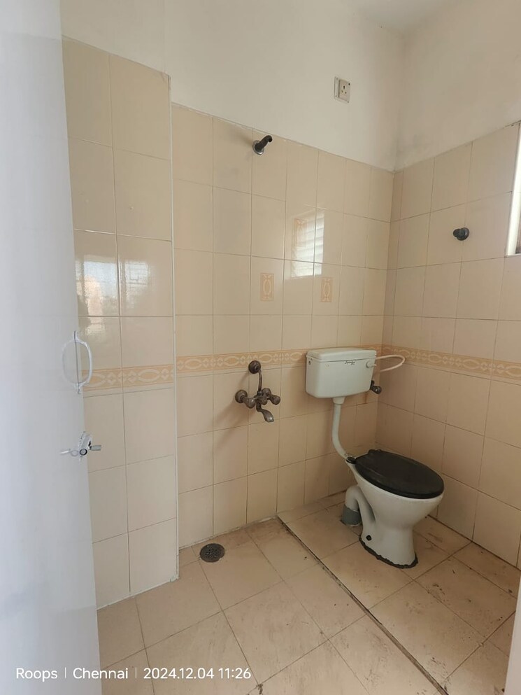Bathroom, jains-pace-citadel 3 Bedroom 1290 Sq.Ft. Apartment In Mogappair Chennai 7941215
