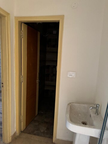 Bathroom in 2 BHK Builder Floor at Sector 40 – for Sale