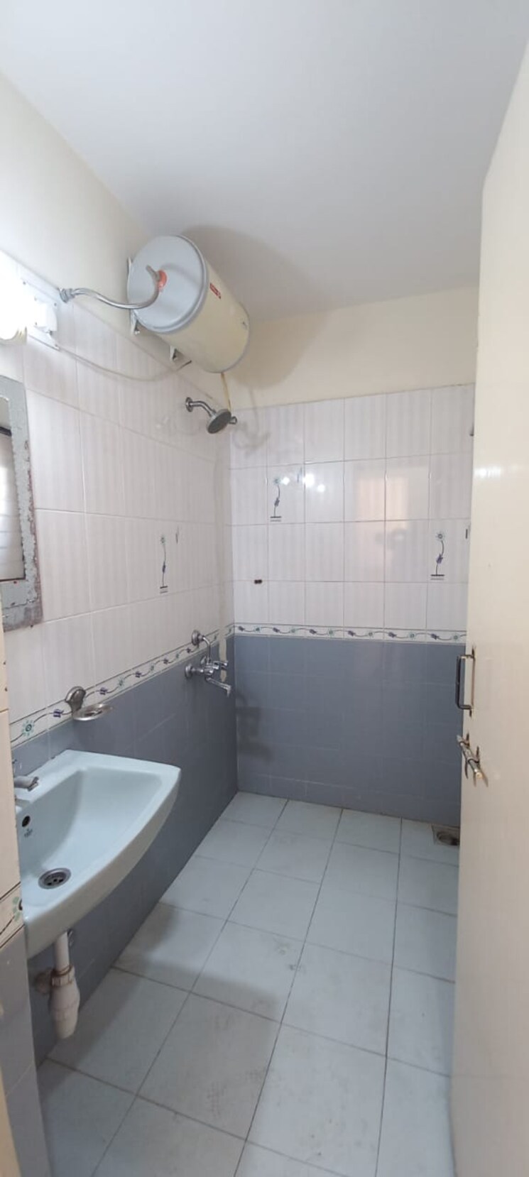 Bathroom, viman-pride 1 Bedroom 500 Sq.Ft. Apartment In Viman Nagar Pune 7941232