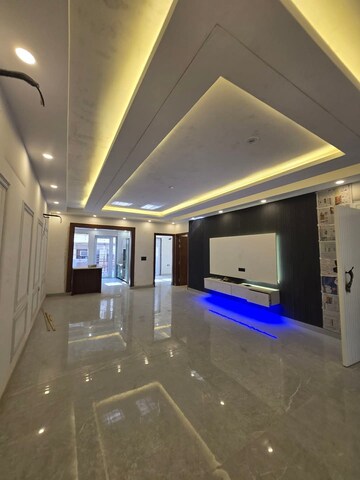4 BHK Builder Floor For Sale in Srishti Greenfield Homes, Green Fields Colony