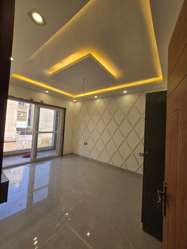 Kitchen, srishti-greenfield-homes 4 Bedroom 2700 Sq.Ft. Builder Floor In Green Fields Colony Faridabad 7941241