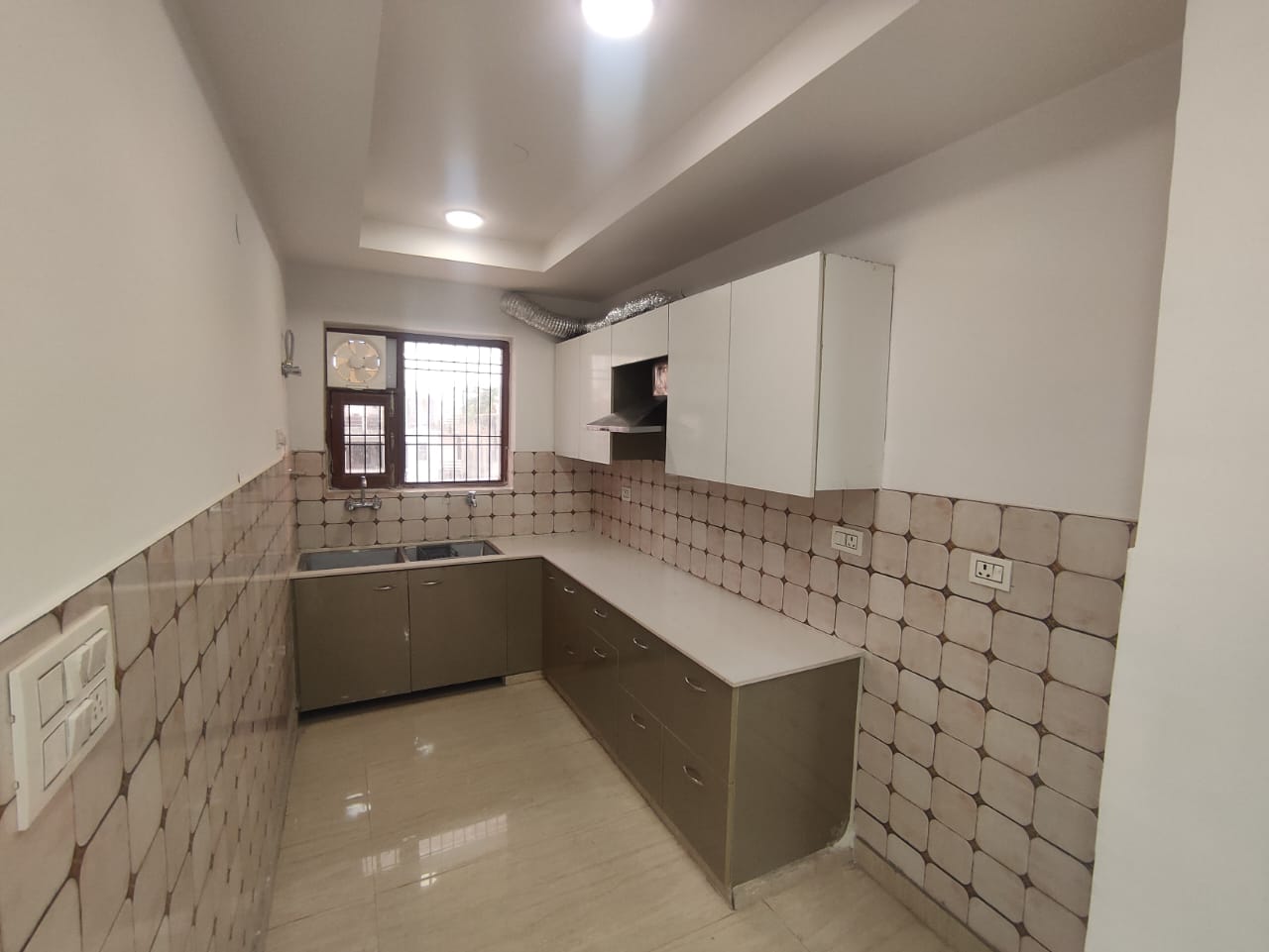 4 BHK + Servant Room Builder Floor For Sale in Srishti Greenfield Homes