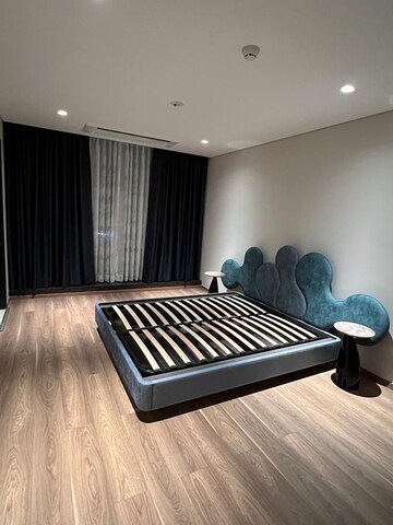 Bedroom in 4 BHK Apartment at Panchshil Towers, Kharadi – for Rent