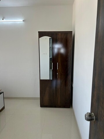 Room in 2 BHK Apartment at Ameya Eastern Heights CHS, Chunnabhatti – for Rent