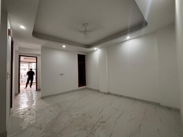 Room in 1 BHK Builder Floor at Saket – for Rent