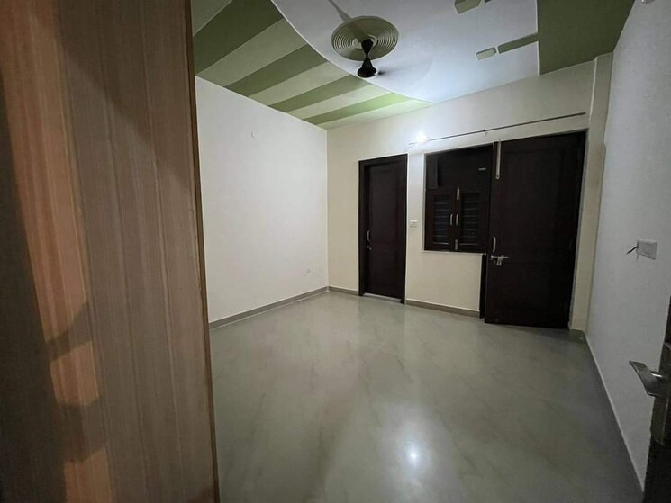 Room, sector 9 3 Bedroom 262 Sq.Yd. Builder Floor In Sector 9 Gurgaon 7941399