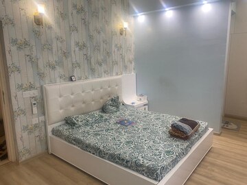 Bedroom in 3.5 BHK Apartment at DLF The Ultima, Sector 81 – for Rent