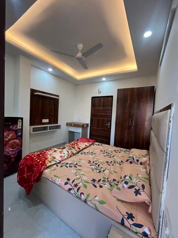 Bedroom in 1 RK Builder Floor at Ansal Sushant Lok I, Sector 43 – for Rent
