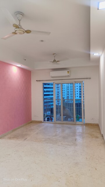 Room in 3 BHK Apartment at Mahagun Maple, Sector 50 – for Rent