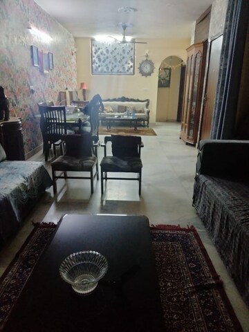 Living Room in 3 BHK Builder Floor at Dlf Phase I – for Sale
