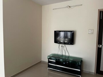 Furnished Amenities in 2 BHK Apartment at Palacia Kingston Phase 2, Kavesar – for Rent