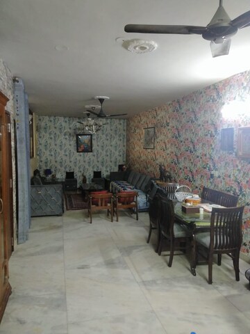 Living Room in 3 BHK Builder Floor at Dlf Phase I – for Sale
