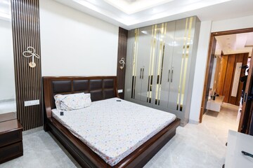 Bedroom in 3 BHK Builder Floor at Sector 4 – for Sale