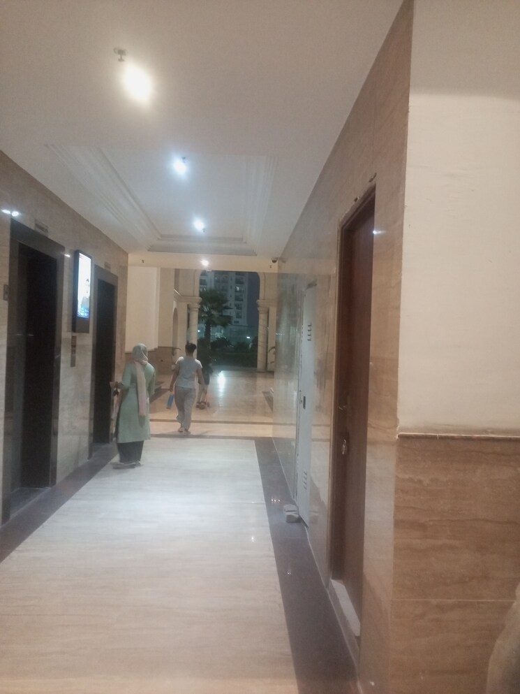  Parking, sunworld-arista 4 Bedroom 2700 Sq.Ft. Apartment In Sector 168 Noida 7941477