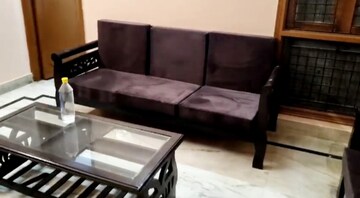 Living Room in 1 BHK Builder Floor at Vaishali Sector 5 – for Rent