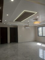 3 BHK + Pooja Room 258 Sq.Yd. Builder Floor in Sector 7