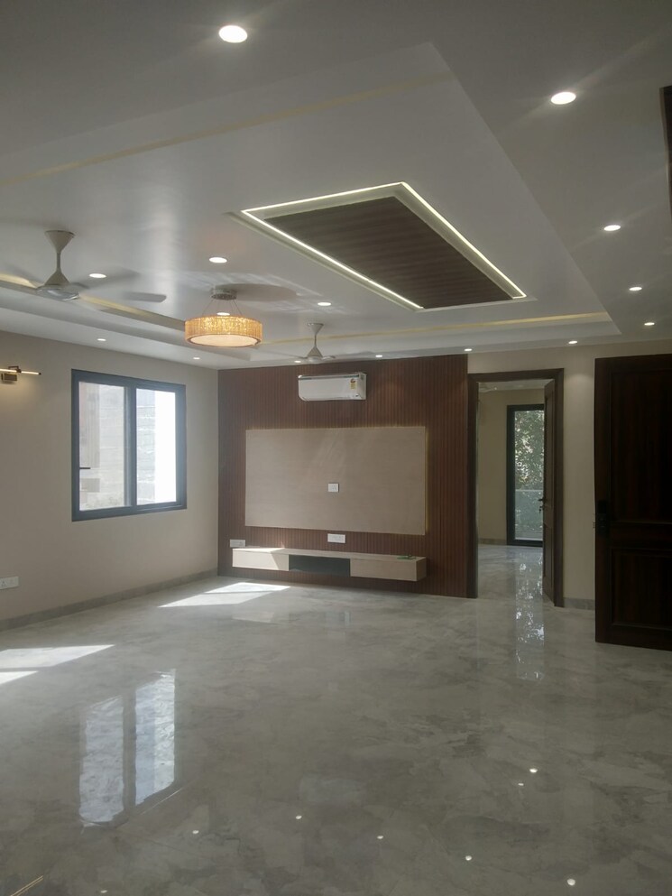Master Bedroom, sector 7 3 Bedroom 258 Sq.Yd. Builder Floor In Sector 7 Gurgaon 7941532