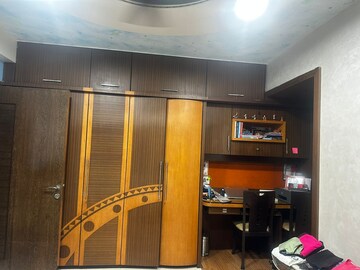2.5 BHK Apartment For Rent in Rajkamal Heights, Parel