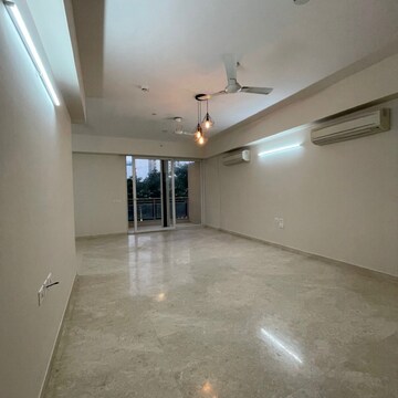 Room in 3 BHK Apartment at DLF The Ultima, Sector 81 – for Rent