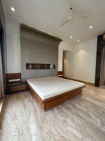5 BHK Apartment For Rent in Kalpataru Horizon, Worli