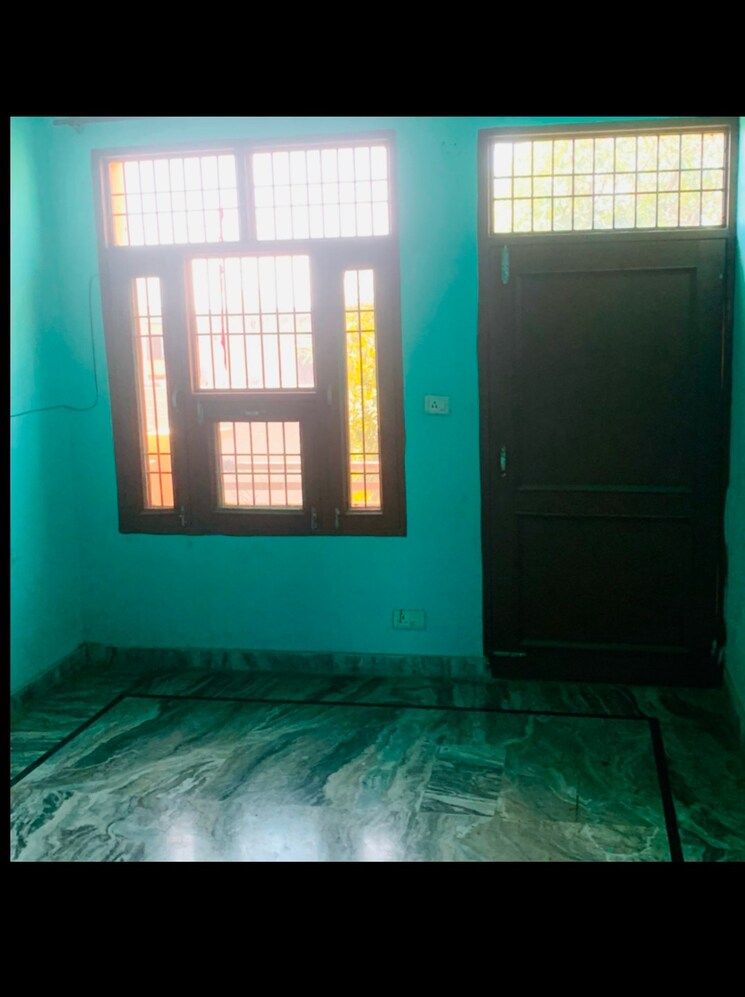 Room, patiala road 2 Bedroom 125 Sq.Yd. Independent House In Patiala Road Zirakpur 7941594