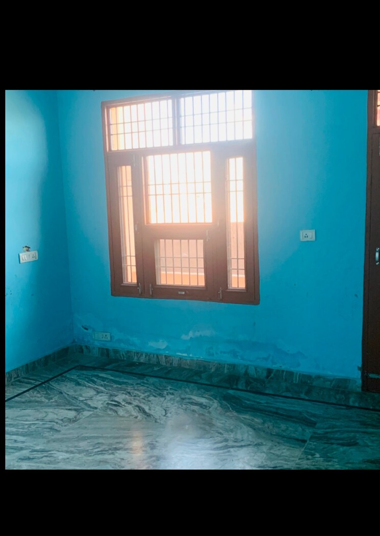 Room, patiala road 2 Bedroom 125 Sq.Yd. Independent House In Patiala Road Zirakpur 7941594