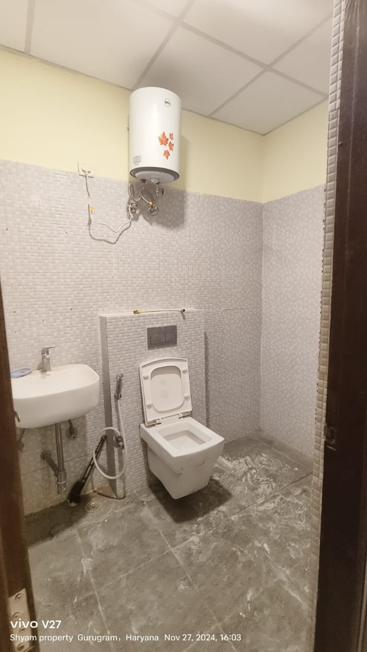 3 BHK + Servant Room Apartment For Sale in Unitech The Residences Sector 33