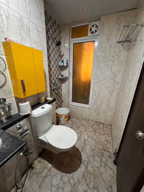 2 BHK Apartment For Sale in Amrapali Golf Homes