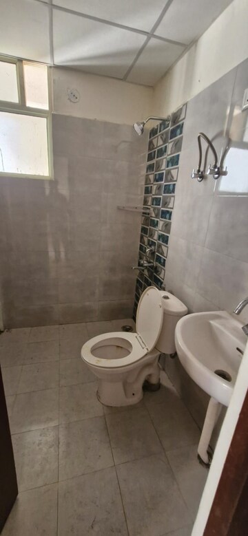 Bathroom in 3.5 BHK Builder Floor at Terra Lavinium, Sector 75 – for Rent