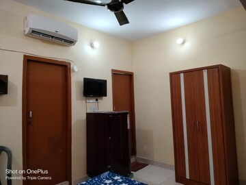 Bedroom in 1 BHK Villa at Aliganj – for Rent