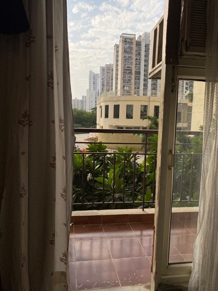 Balcony, gardenia-golf-city 3 Bedroom 1350 Sq.Ft. Apartment In Sector 75 Noida 7941762