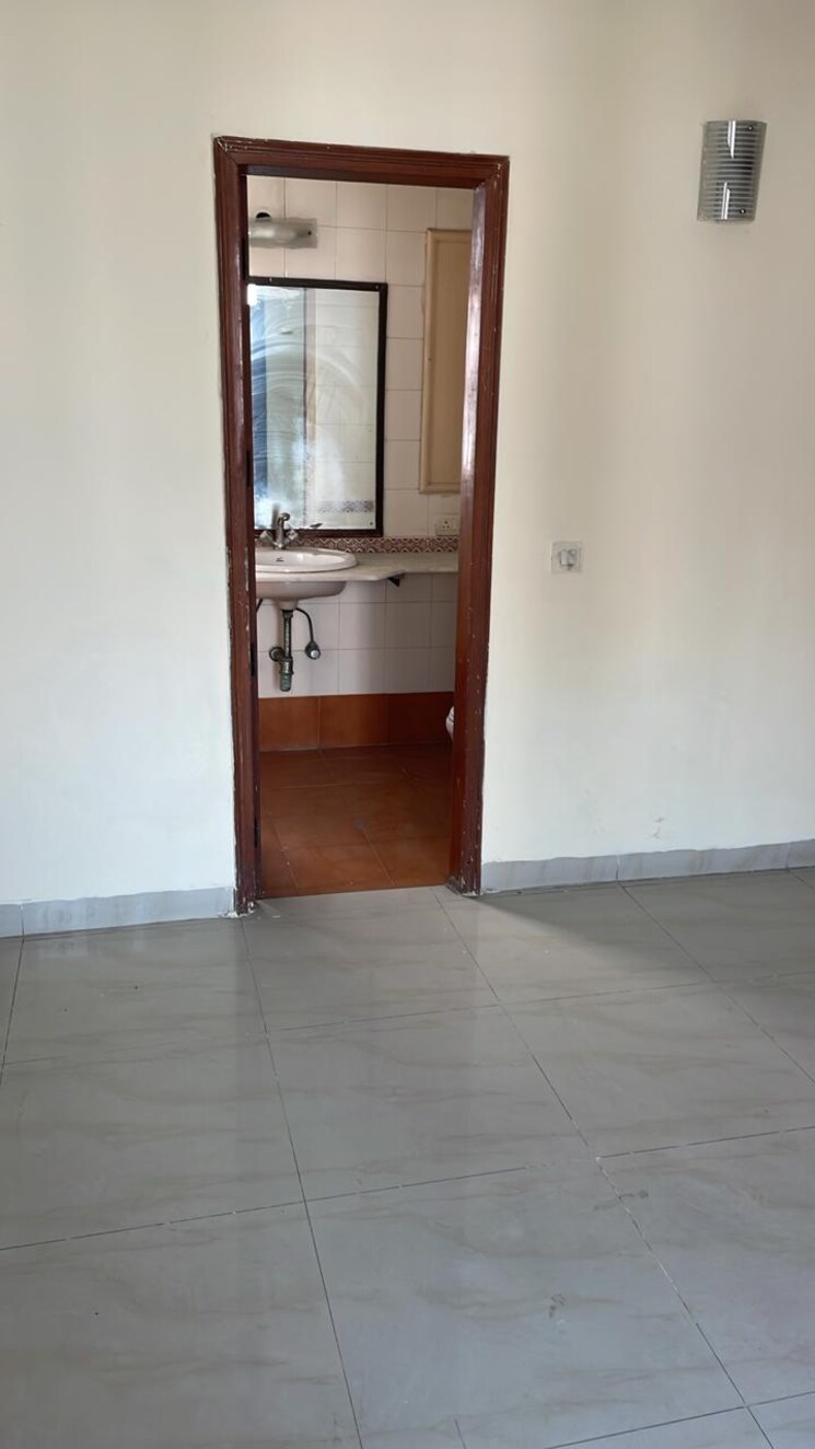 Master Bedroom, omaxe-the-nile 3 Bedroom 2100 Sq.Ft. Apartment In Sector 49 Gurgaon 7941793