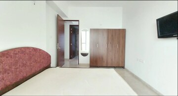Room in 2 BHK Apartment at Bhagtani Heights, Versova – for Rent