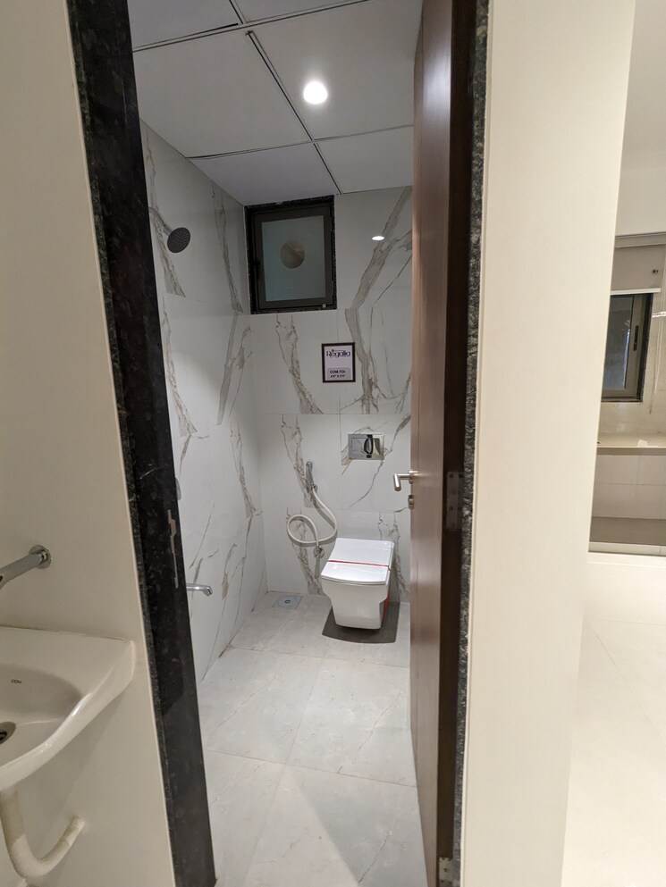 Bathroom, vesu 3 Bedroom 2200 Sq.Ft. Apartment In Vesu Surat 7942011