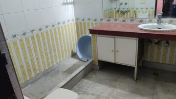  4 BHK Apartment at Sector 40 – for Rent