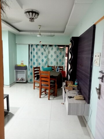 Master Bedroom in 2 BHK Apartment at Shalom Garden, Mira Road – for Rent
