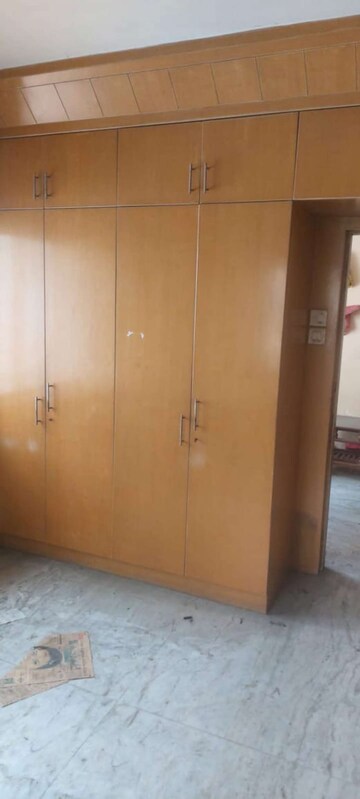 Furnished Amenities in 3 BHK Apartment at Ballygunge Place – for Sale