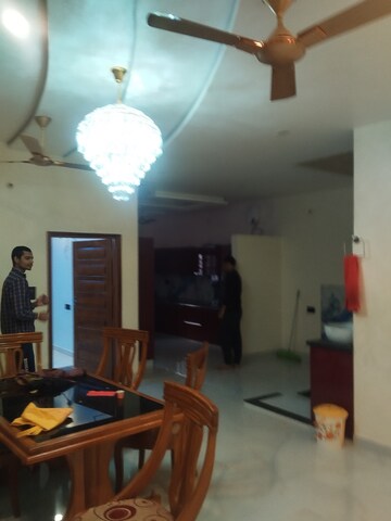 Master Bedroom in 3 BHK Independent House at Gomti Nagar – for Rent