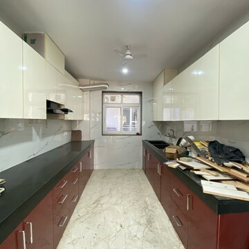 Kitchen in 2.5 BHK Builder Floor at Ansal Plaza Gurgaon, Palam Vihar – for Rent
