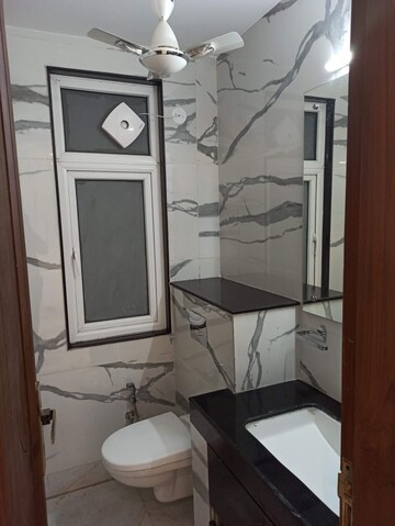 Attached Bathroom in 3.5 BHK Apartment at Ansal Sushant Lok I, Sector 43 – for Rent
