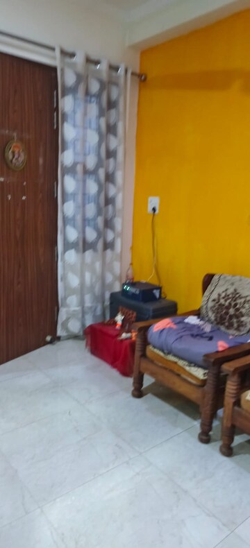 Living Room in 2 BHK Builder Floor at Sector 52 – for Rent