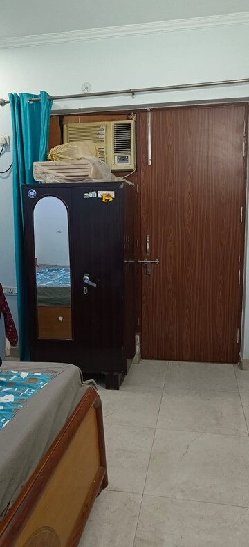 Furnished Amenities in 2 BHK Builder Floor at Sector 52 – for Rent