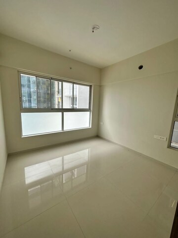 Room in 2.5 BHK Apartment at Wadhwa Dukes Horizon, Chembur – for Rent