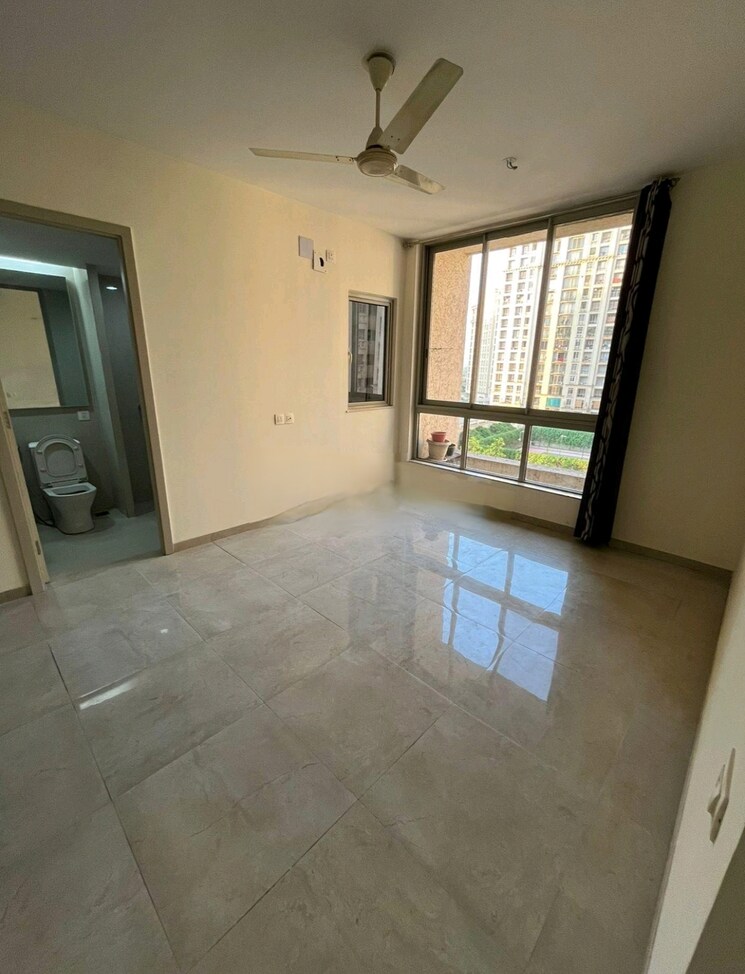 Bedroom, hiranandani-estate-rodas-enclave 2 Bedroom 950 Sq.Ft. Apartment In Ghodbunder Road Thane 7942803
