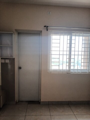 Room in 2 BHK Apartment at Prestige Park Square, Bannerghatta Road – for Sale