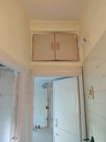 Furnished Amenities in 2 BHK Apartment at D Kapoor Twinkle Apartment, Andheri West – for Rent