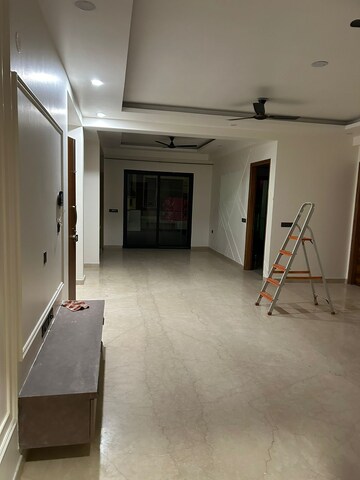 Master Bedroom in 3 BHK Builder Floor at One Farms, Sector 47 – for Rent