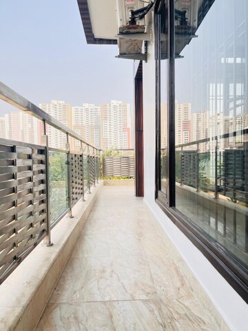 Balcony in 6+ BHK Villa at RWA Apartments Sector 108, Sector 108 – for Rent